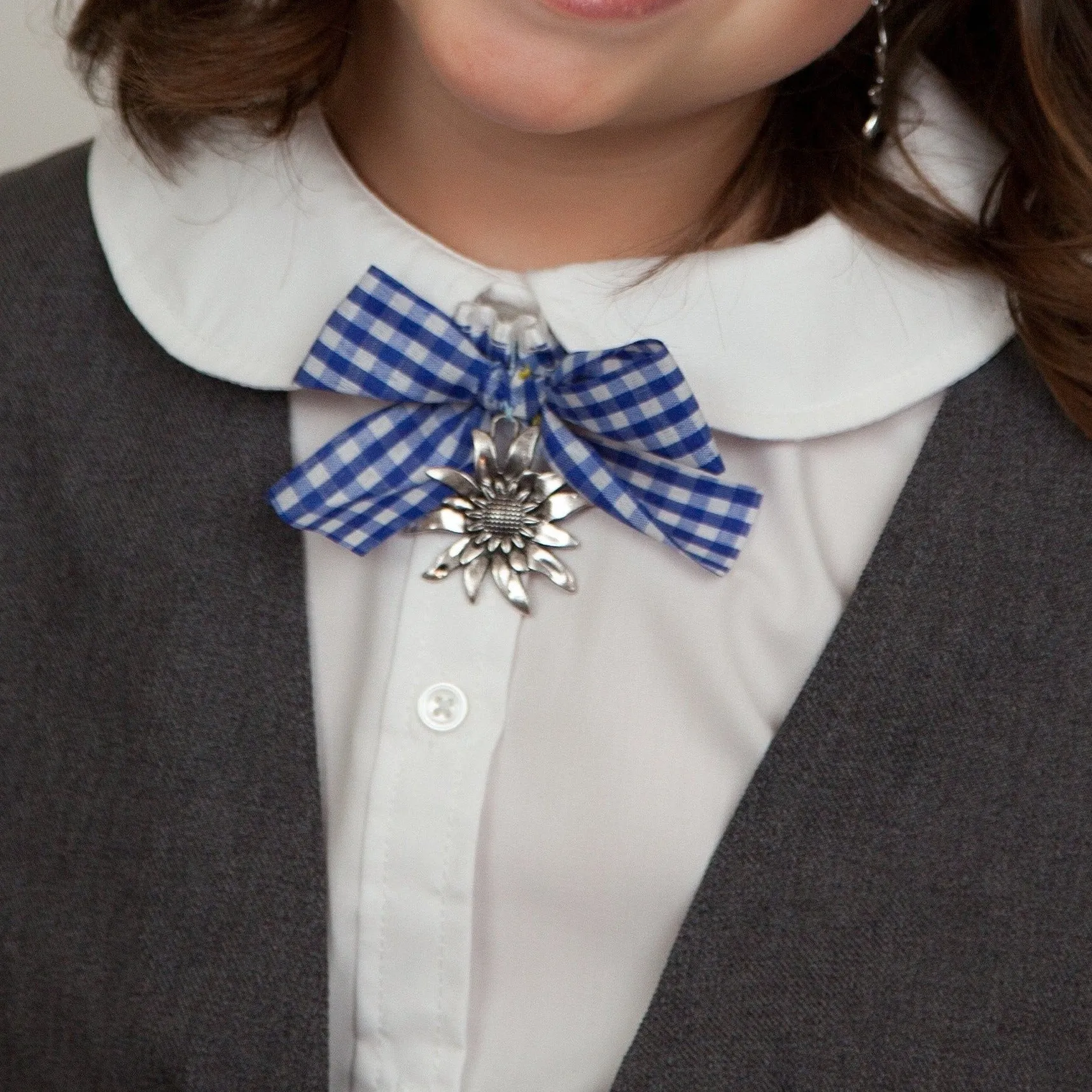 Bavarian Pattern Collar with Edelweiss Pendant