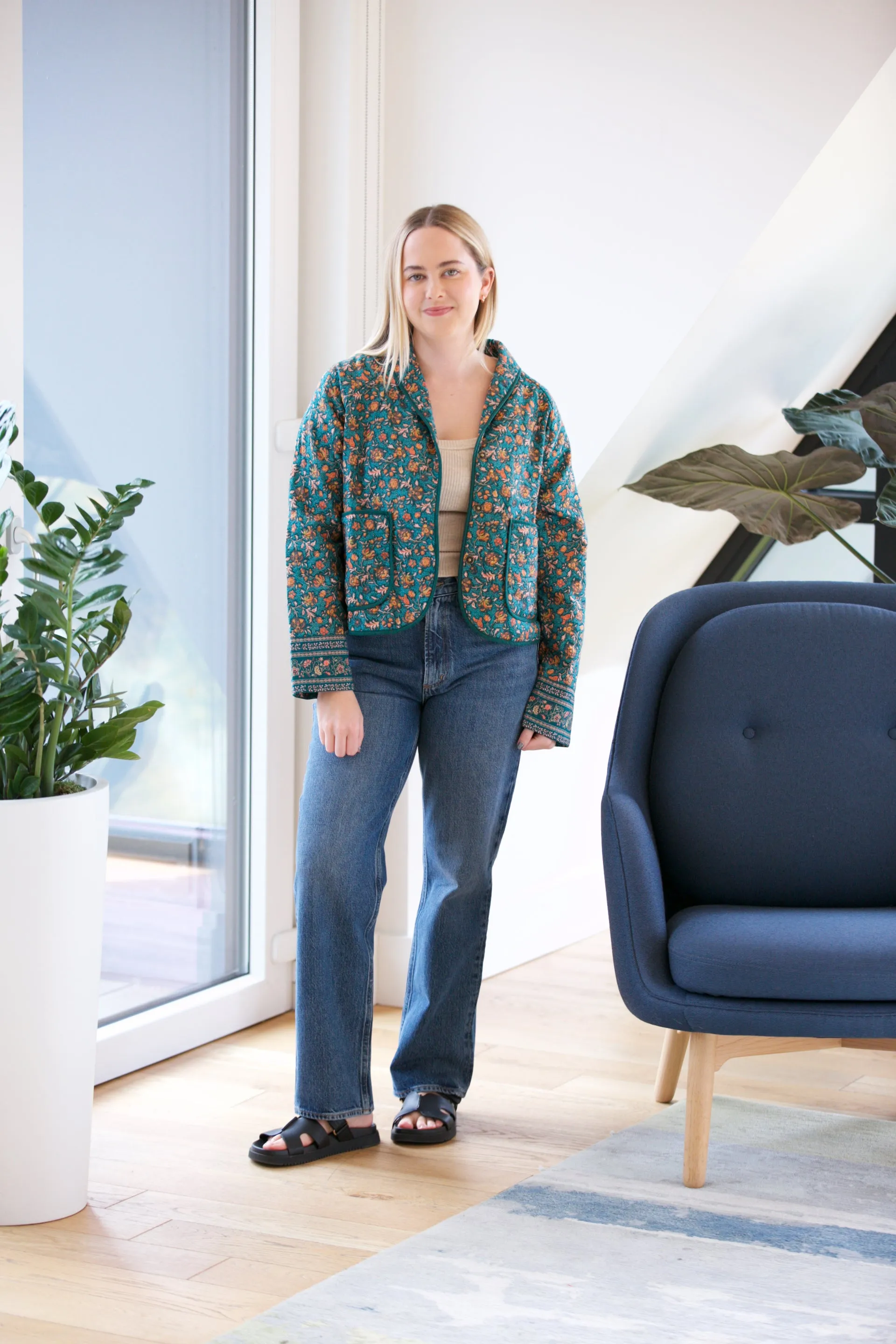 Birds of Paradis by Trovata August Jacket in Botanical Border