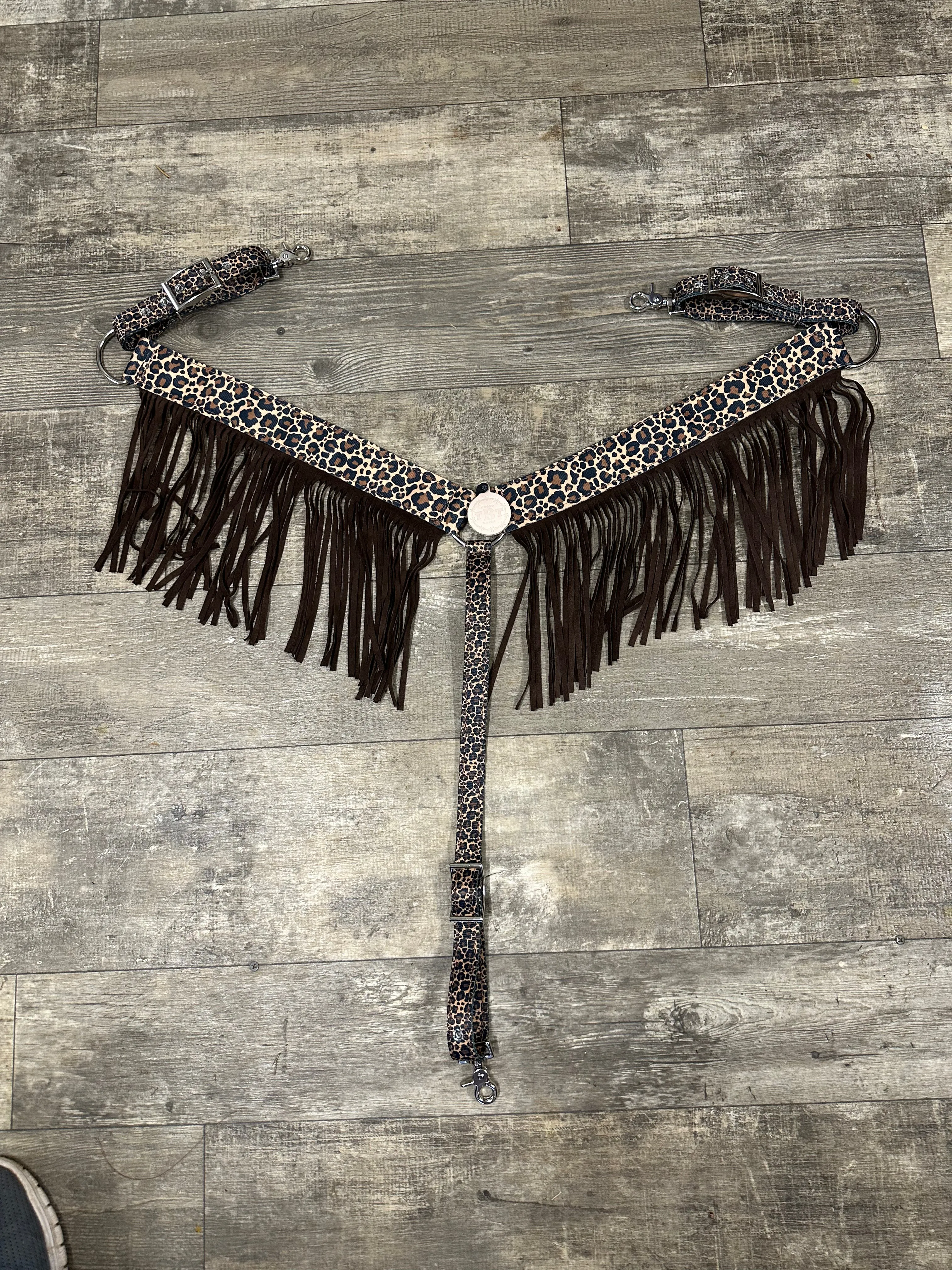 Cheetah nylon fringe breast collar