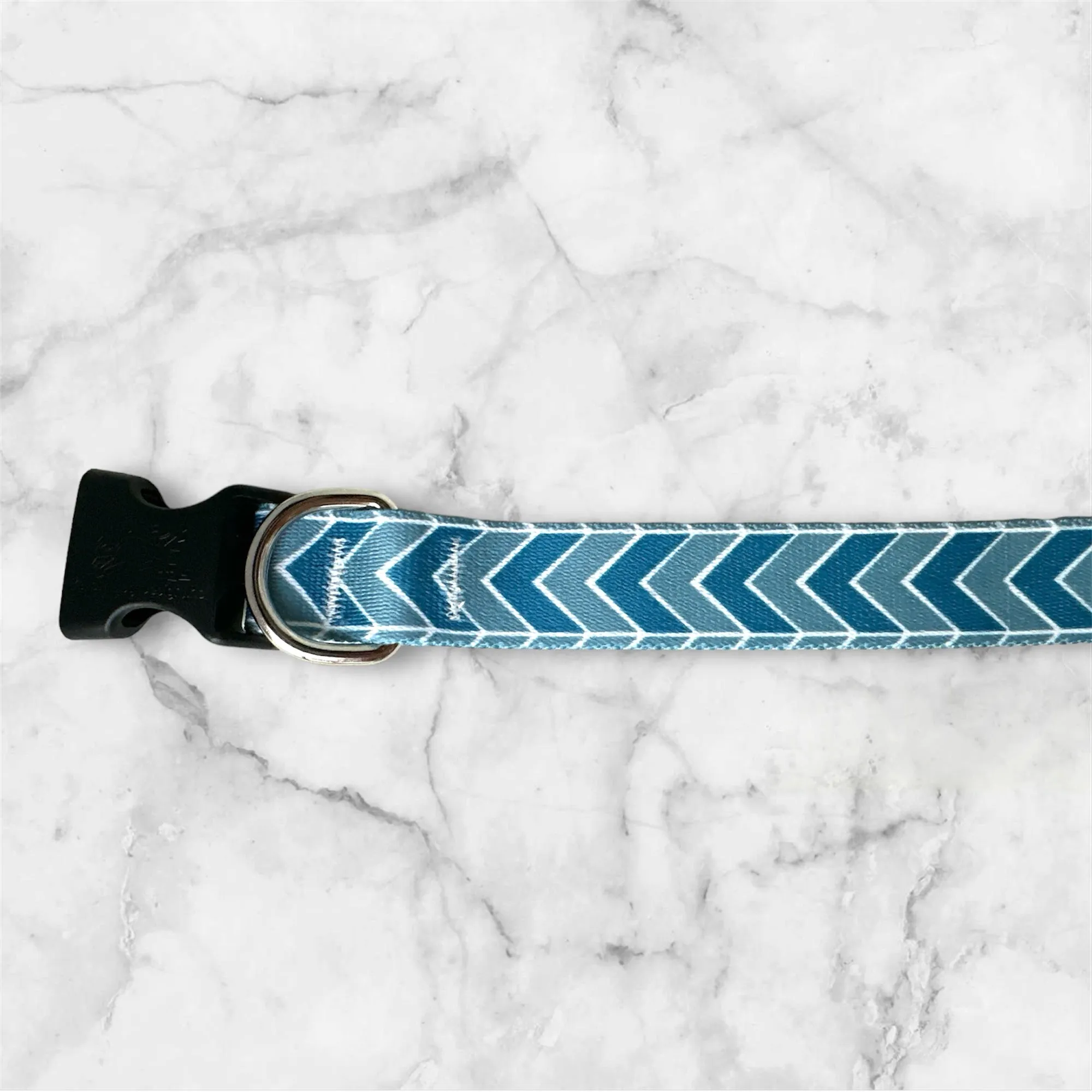 Country Modern Blue Chevron Collar