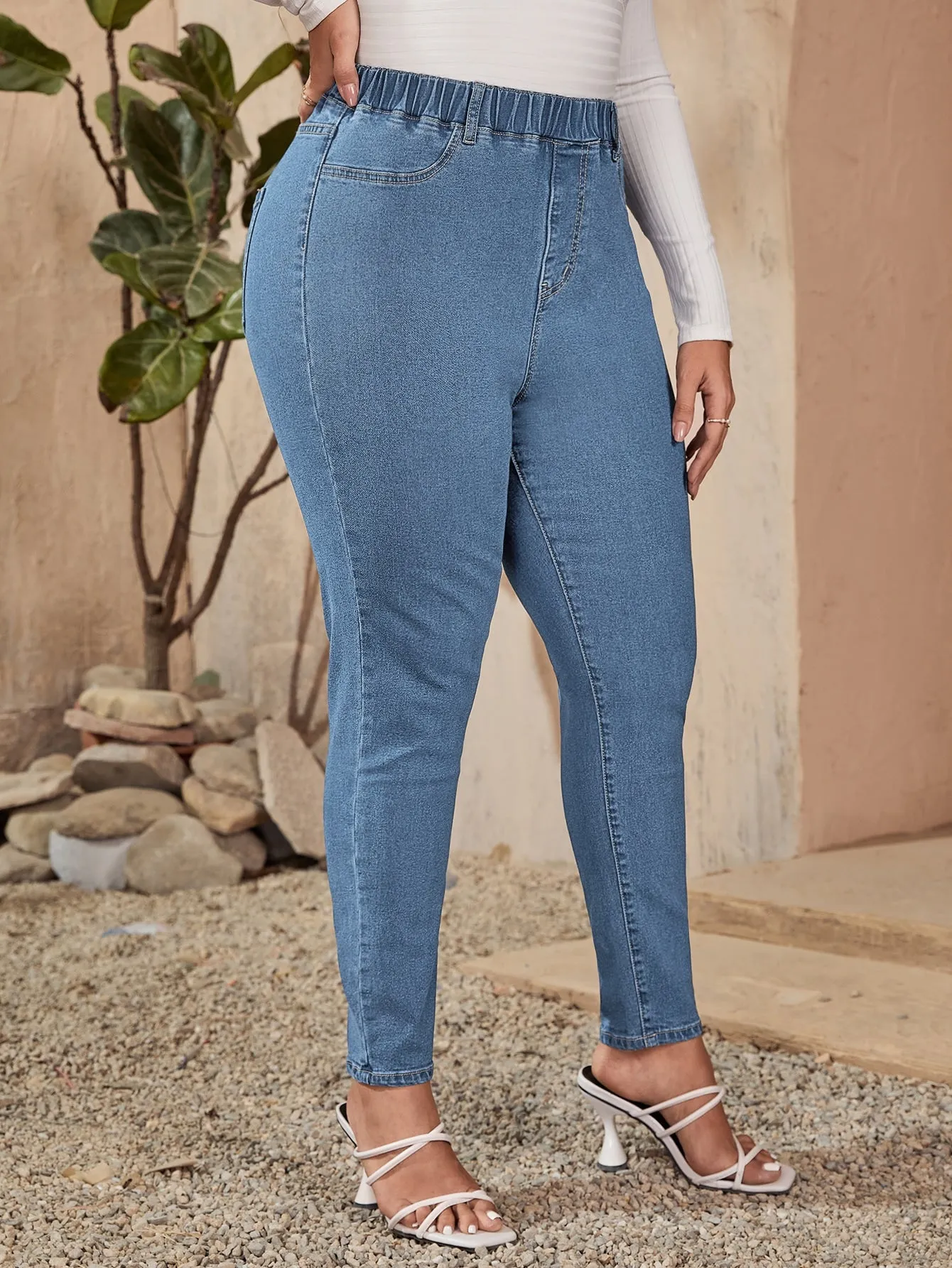 Plain Pocket High Waist Long Plus Size Jeans