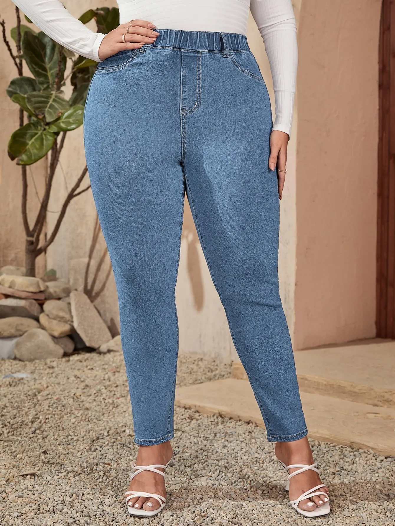 Plain Pocket High Waist Long Plus Size Jeans