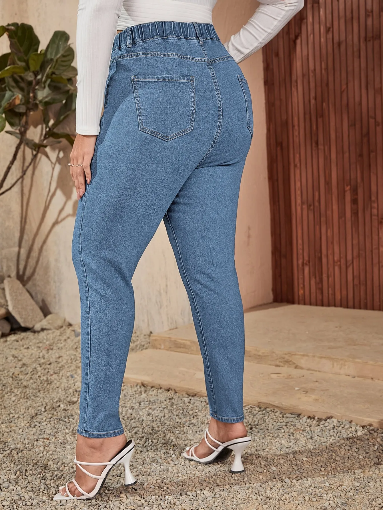 Plain Pocket High Waist Long Plus Size Jeans