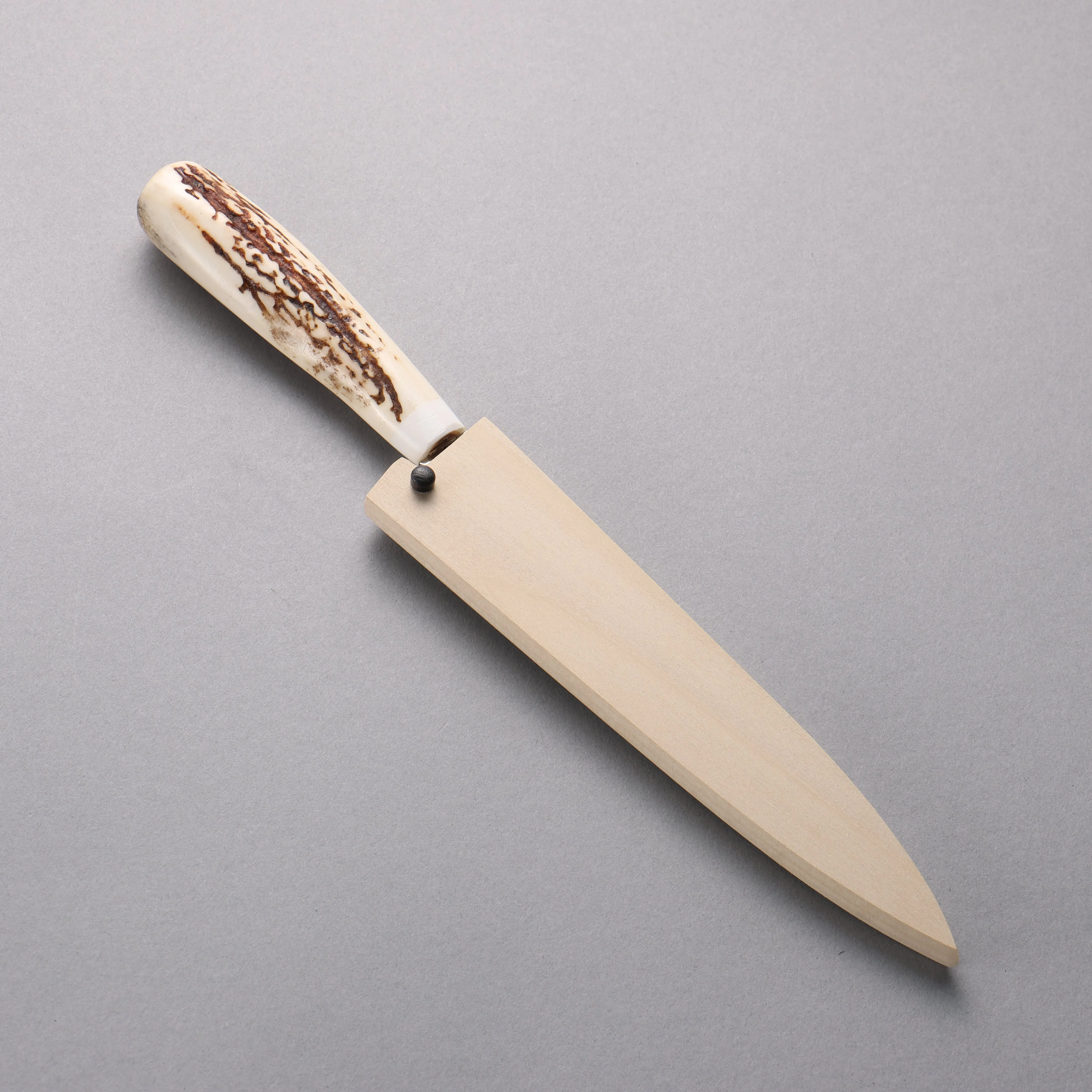 Sakai Takayuki VG10 33 Layer Damascus Petty-Utility 150mm Cow Bone Handle with Sheath