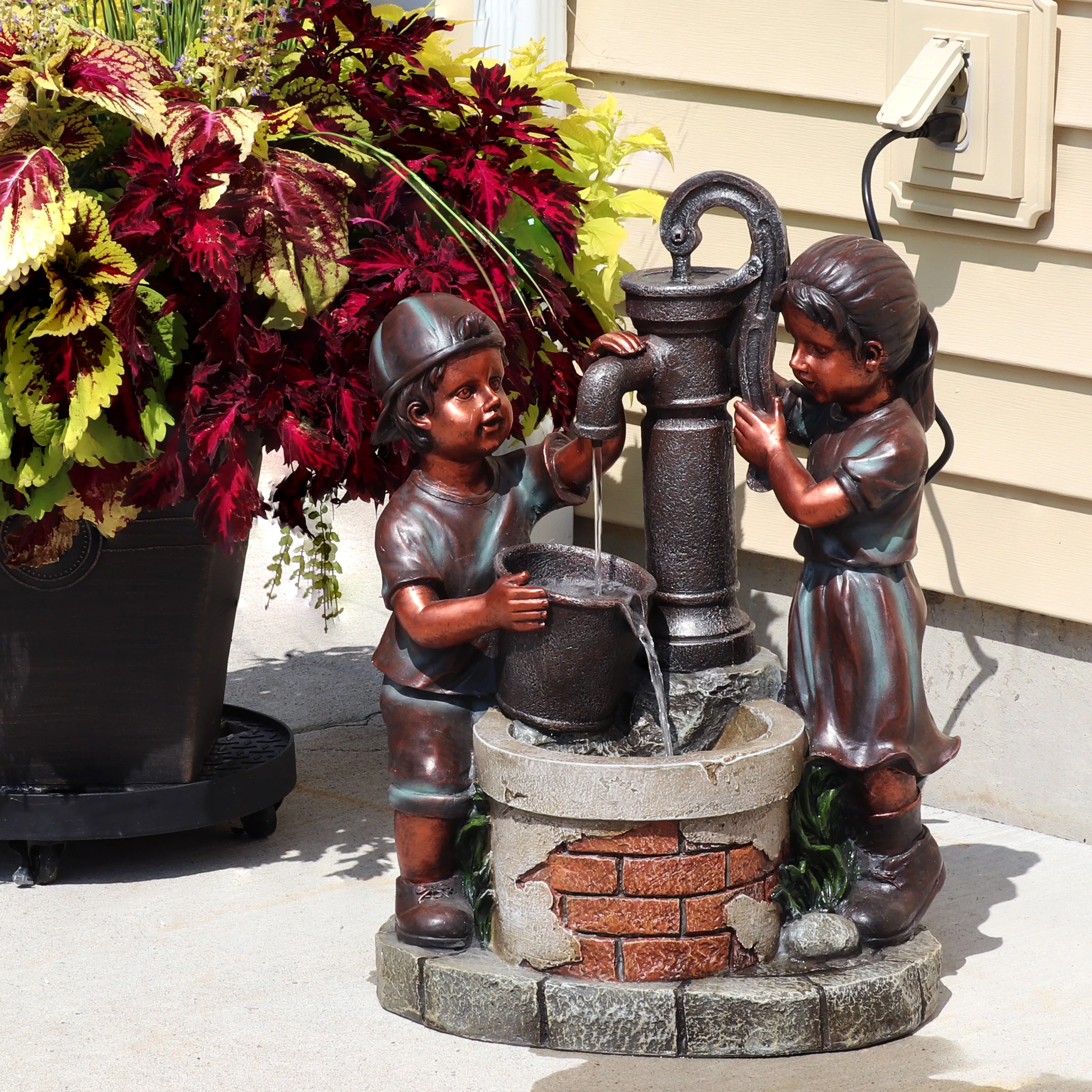 Sunnydaze Jack and Jill at Farmhouse Pump and Well Outdoor Fountain - 24"